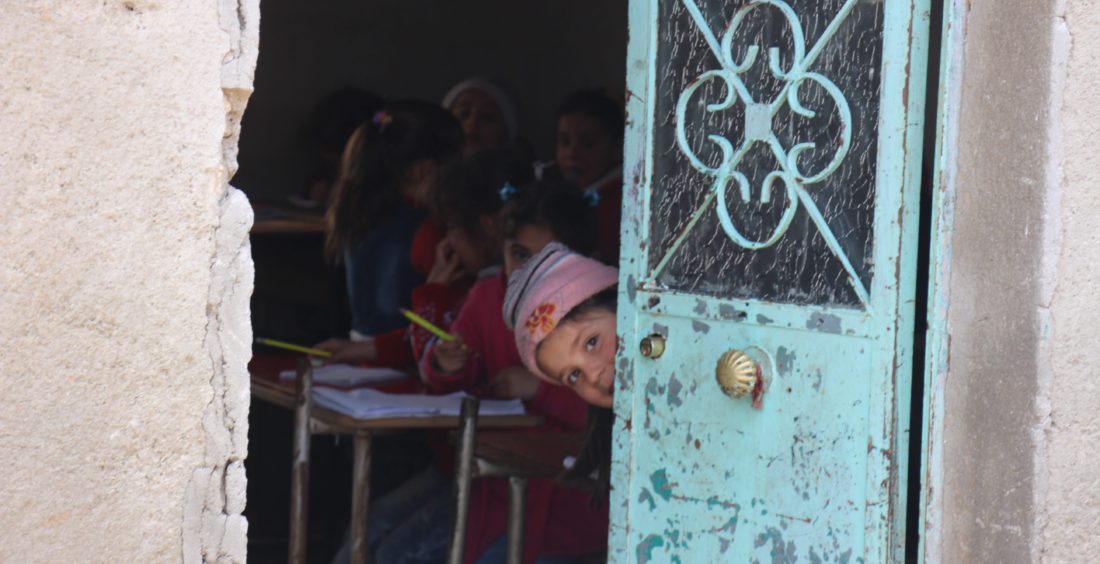 أيادي العطاء